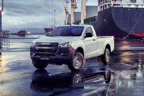 Isuzu D-Max Front Cross Side View