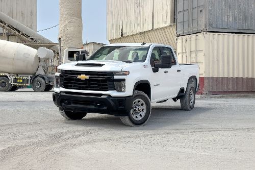 Silverado HD Front angle low view