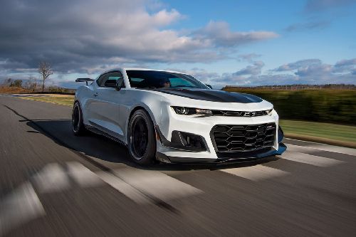 Camaro ZL1 Front angle low view
