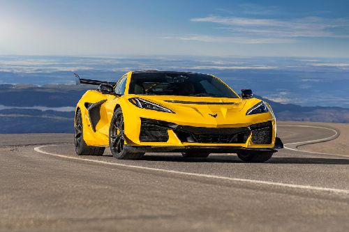 Chevrolet CORVETTE ZR1 Front Medium View
