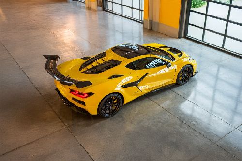 CORVETTE ZR1 Rear angle view