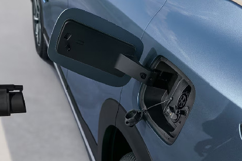 Gas Cap Open of Captiva EV