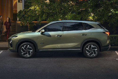 Captiva EV Side view