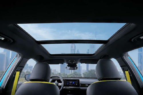 MG One Sunroof Moonroof