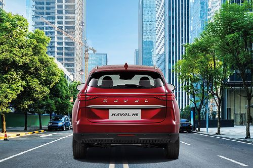 Full Rear View of Haval H6