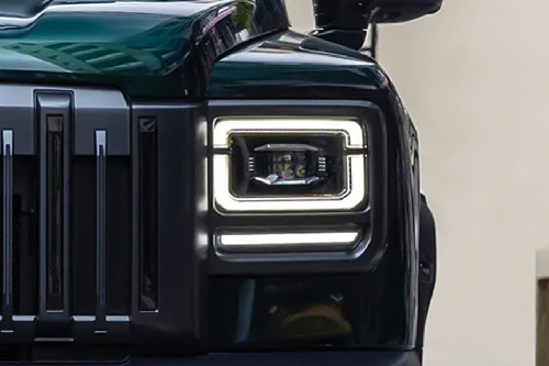 V7 Headlight