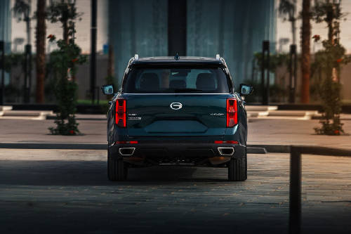 Full Rear View of GAC GS8