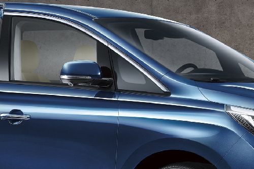 GAC GN8 Drivers Side Mirror Front Angle