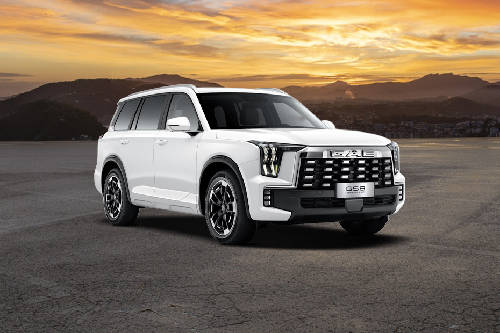 GAC GS8 Traveller Front Medium View