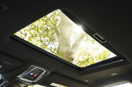RAM 2500 2026 Sunroof Moonroof