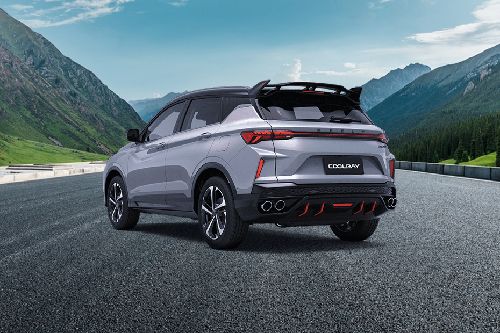 Rear Cross Side View of Geely Coolray