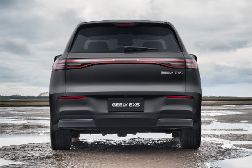Full Rear View of Geely  EX5