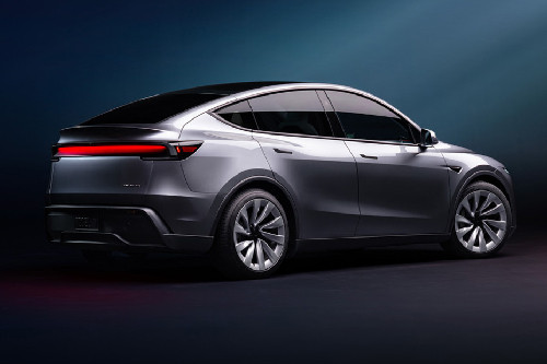 Model Y Rear Medium Side View