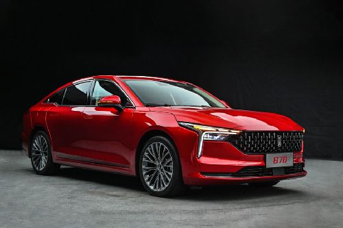 Bestune B70 Front Cross Side View