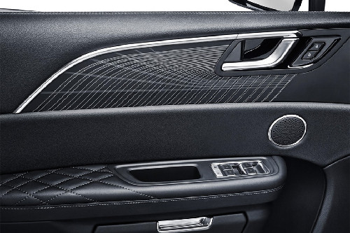 door handle interior of Hongqi E-HS9