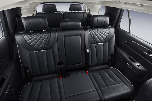 Hongqi E-HS9 Front And Rear Seats Together