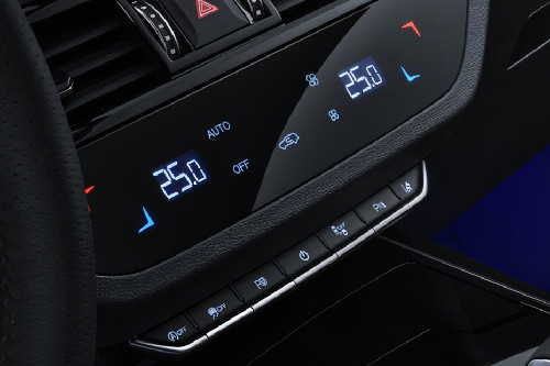 Front AC Controls of Hongqi HS5