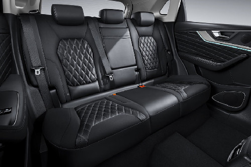 Hongqi HS5 Rear Seats