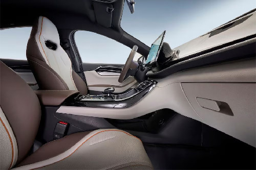 Qin Plus Front Seats Qin Plus Front Seats