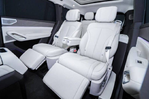 BYD Denza N9 Rear Seats