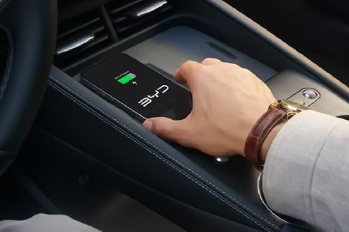 Power Accessories Outlet View of BYD Seal 6