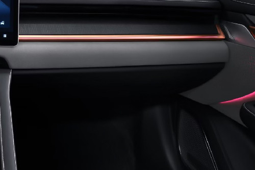ZEEKR 001 Glove Box
