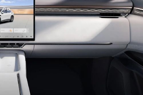 ZEEKR 7X Glove Box