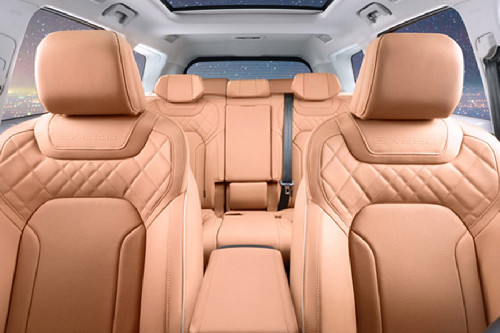 EXEED LX Front And Rear Seats Together