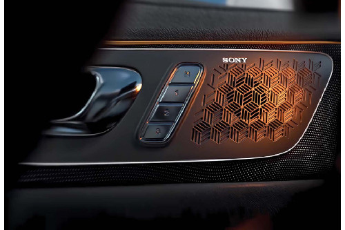 Speakers View of EXEED LX
