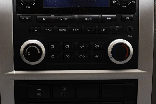 Front AC Controls of FOTON View