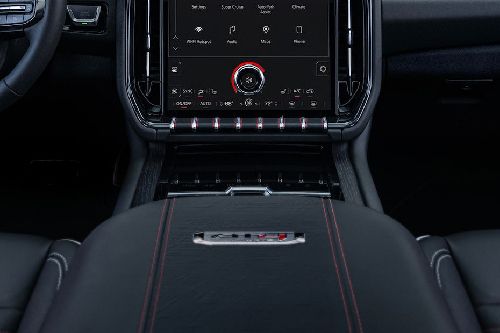 Front AC Controls of GMC Yukon XL