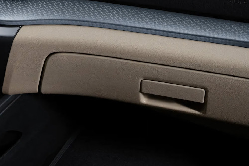 Lada Vesta SW Glove Box