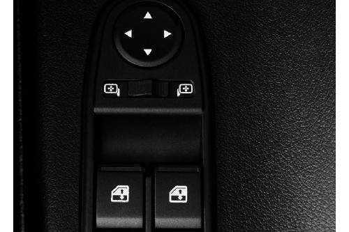 Lada Niva Legend Drivers Side In Side Door Controls