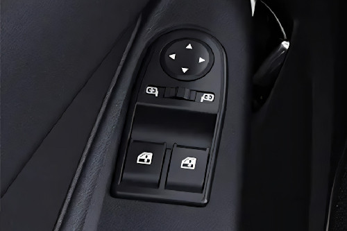 Lada Granta Sport Liftback Drivers Side In Side Door Controls
