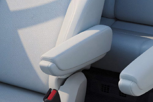 L8 Armrest Rear