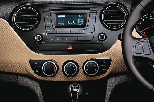 Grand i10 5DR Center Console