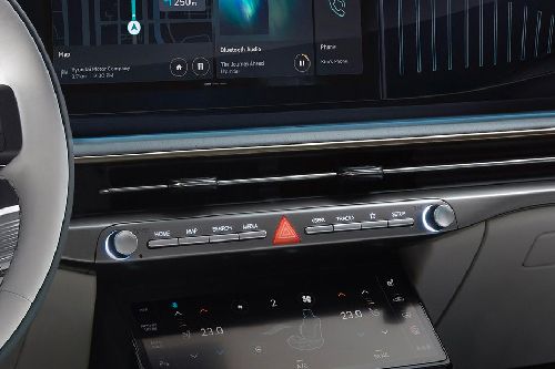 Front AC Controls of Hyundai Azera