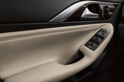 Infiniti Q30 Gas cap Release