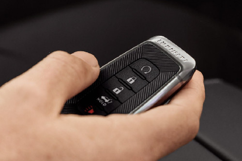 Infiniti QX80 Keychain Fob Infiniti QX80 Keychain Fob