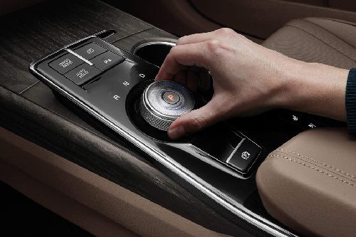 Center Controls of KIA K8 (2023-2024)