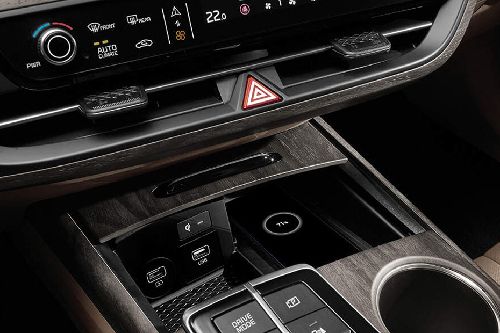 Power Accessories Outlet View of KIA K8 (2023-2024)