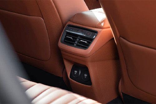 K8 Rear AC Controls