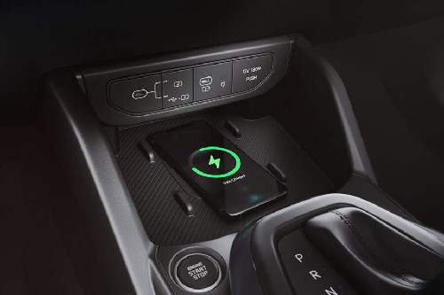 Power Accessories Outlet View of KIA K4