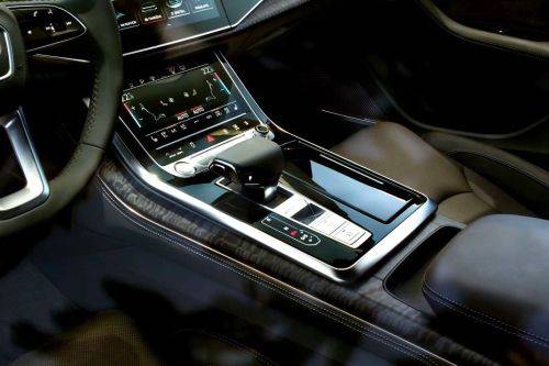 Audi Q8 Gear Shifter