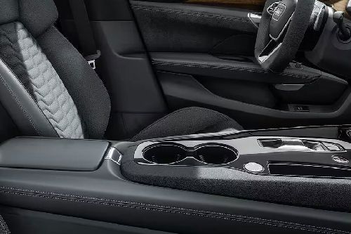 E-tron GT (2022-2023) Cup Holders