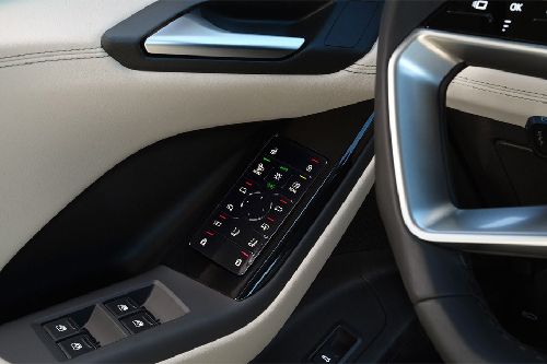 Audi SQ6 E-Tron Drivers Side In Side Door Controls