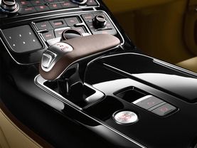 Audi A8 L (2022-2023) Gear Shifter