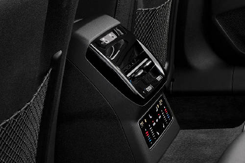 A6 2025 Rear AC Controls