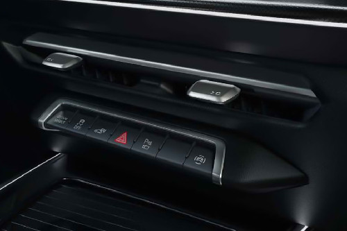 Front AC Controls of Audi Q3 Sportback