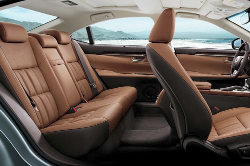 Lexus ES Rd Row Seat